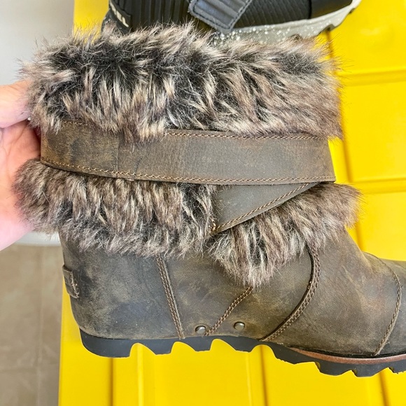 Awesome Sorel faux fur cuff booties! - Picture 12 of 15
